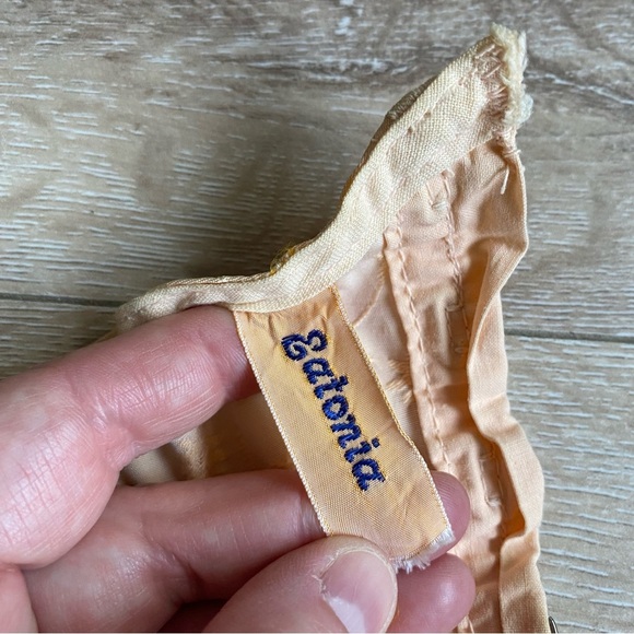 Vintage 1930s corselet girdle | 30s embroidered one piece shapewear Victorian - Picture 9 of 16